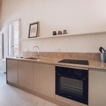 Casa Annabella - Palazzo Venneri Lloyd * 加利波利